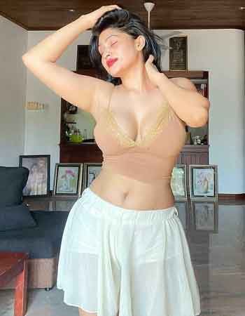Independent Girl escort parsi-colony